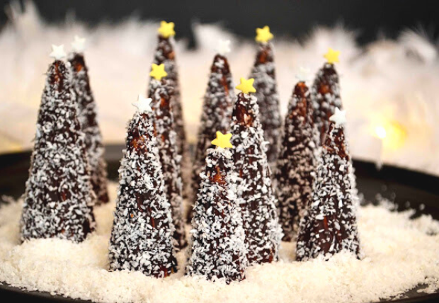 Mini-cône au chocolat, noix de coco pour Noël